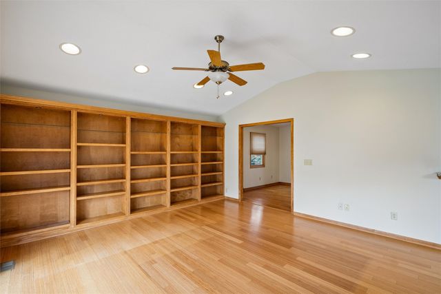 2906 39th Street, Des Moines, IA 50310