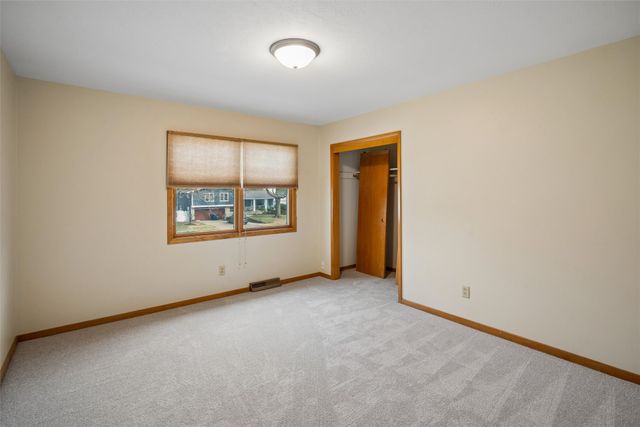 2906 39th Street, Des Moines, IA 50310