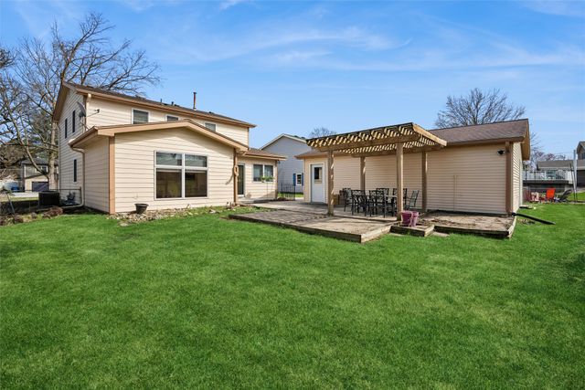 2906 39th Street, Des Moines, IA 50310