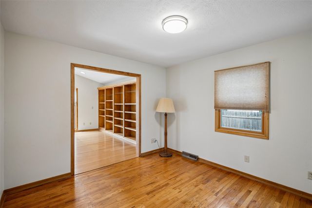 2906 39th Street, Des Moines, IA 50310