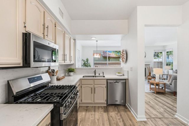 3821 Creststone Pl., San Diego, CA 92130