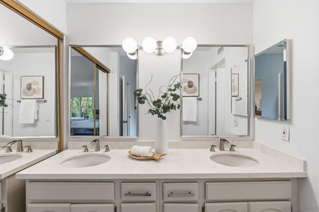 3821 Creststone Pl., San Diego, CA 92130