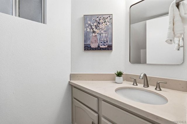 3821 Creststone Pl., San Diego, CA 92130
