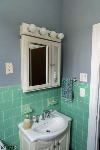 42 Memphis Ave, Belleville Twp., NJ 07109
