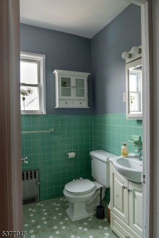 42 Memphis Ave, Belleville Twp., NJ 07109