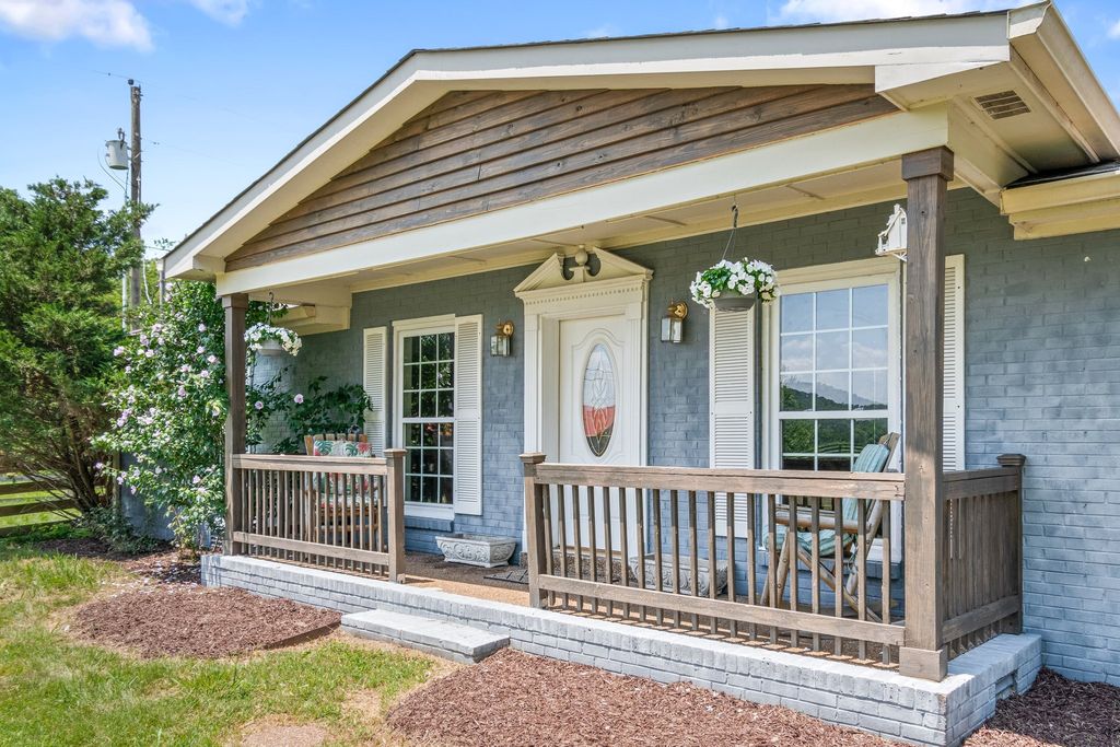 1586 Coleman Rd, Franklin, TN 37064