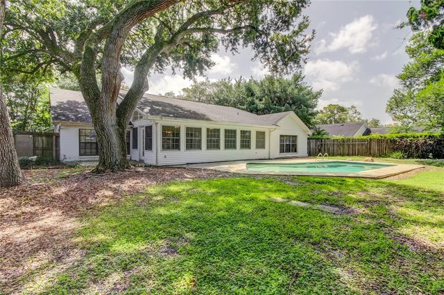10406 RECLINATA LANE, Tampa, FL 33618