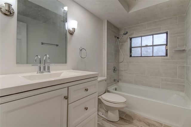 10406 RECLINATA LANE, Tampa, FL 33618