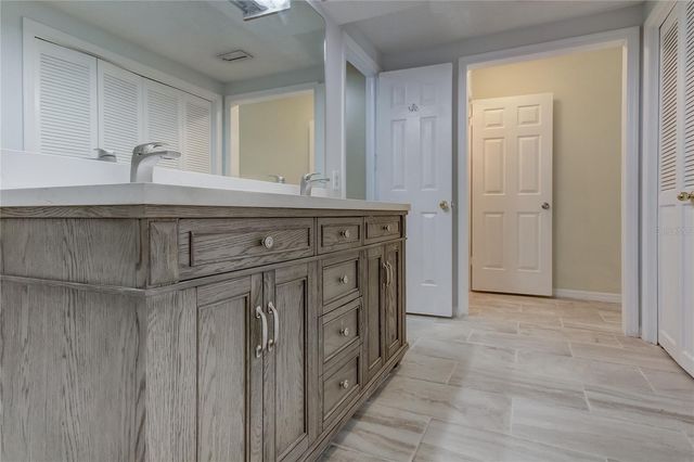 10406 RECLINATA LANE, Tampa, FL 33618