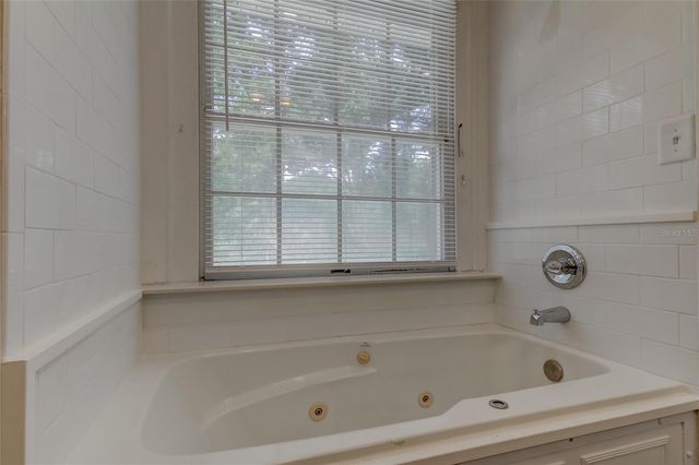 10406 RECLINATA LANE, Tampa, FL 33618