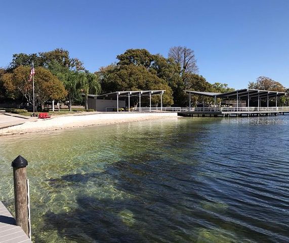 10406 RECLINATA LANE, Tampa, FL 33618