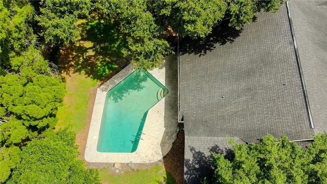 10406 RECLINATA LANE, Tampa, FL 33618
