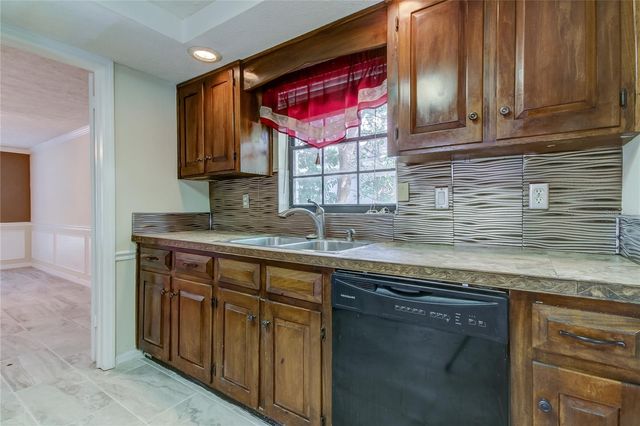 10406 RECLINATA LANE, Tampa, FL 33618