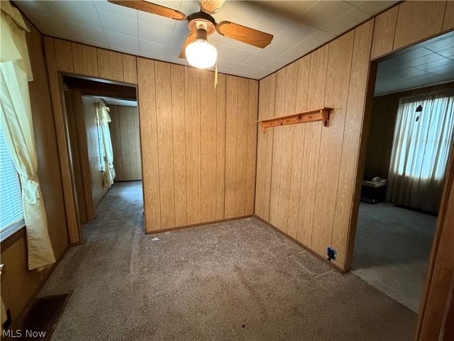 1378 Hazelwood Avenue SE, Warren, OH 44484