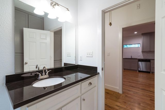 4734 Bell Street, Houston, TX 77023