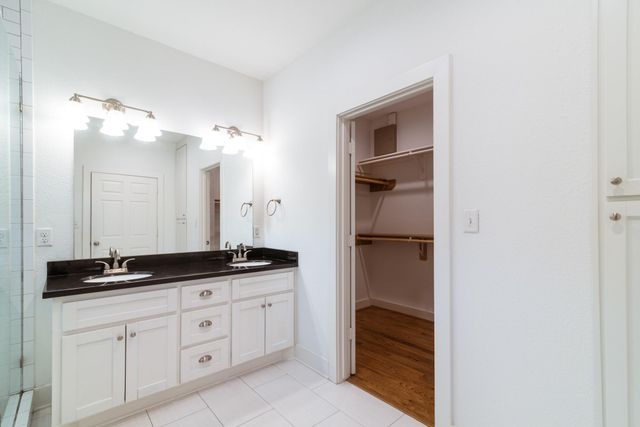 4734 Bell Street, Houston, TX 77023