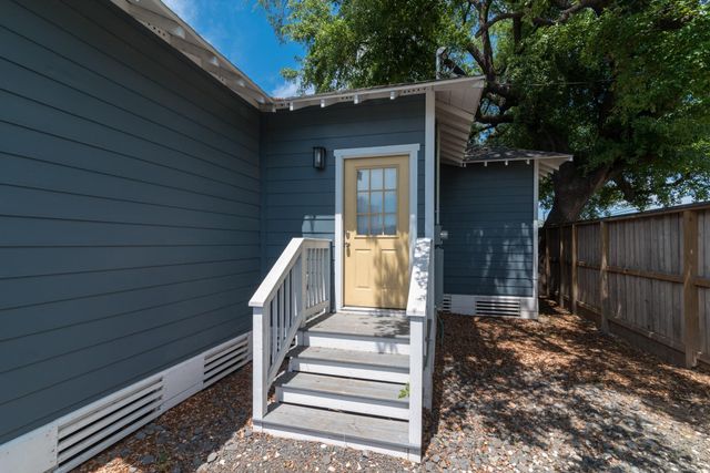 4734 Bell Street, Houston, TX 77023