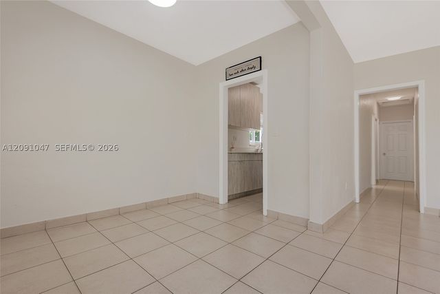 1679 NE 176th St, North Miami Beach, FL 33162