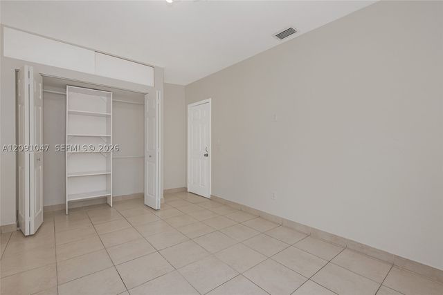 1679 NE 176th St, North Miami Beach, FL 33162