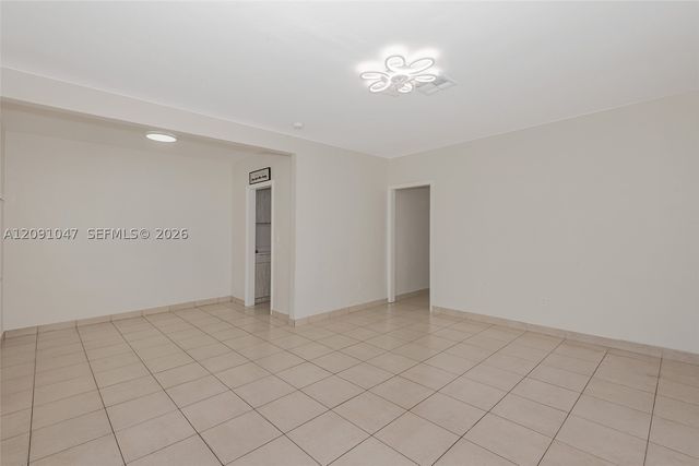 1679 NE 176th St, North Miami Beach, FL 33162