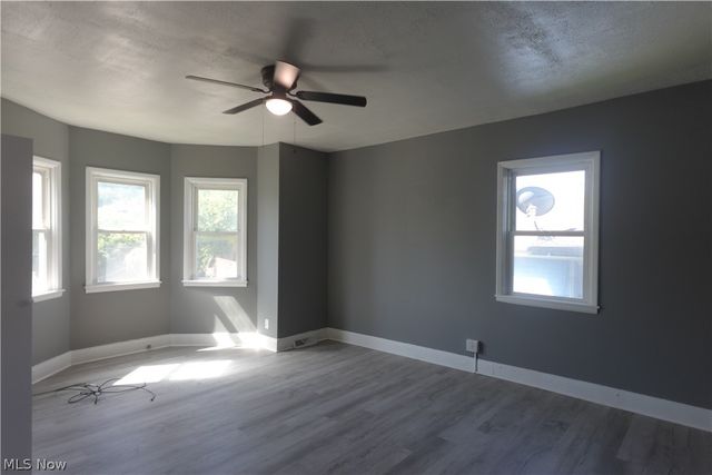 734 Main Street, Bridgeport, OH 43912