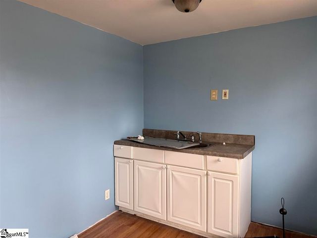 22 Stevens Street, Laurens, SC 29360