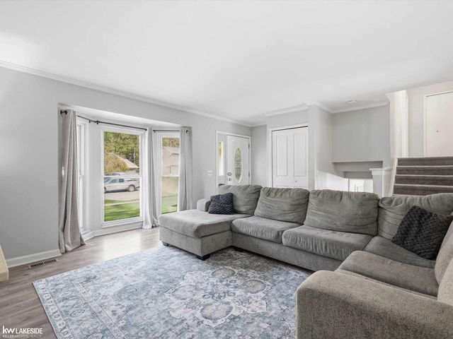 34310 LAKEWOOD Drive, Chesterfield Twp, MI 48047
