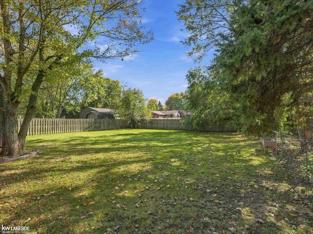 34310 LAKEWOOD Drive, Chesterfield Twp, MI 48047