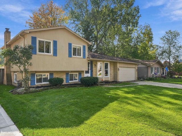34310 LAKEWOOD Drive, Chesterfield Twp, MI 48047