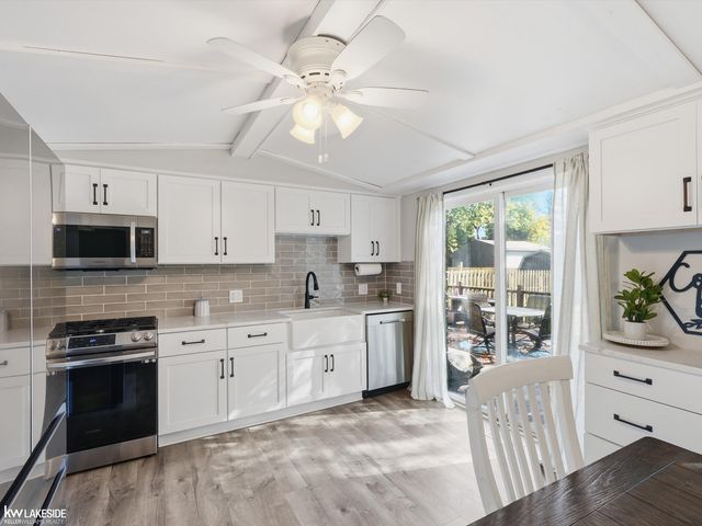 34310 LAKEWOOD Drive, Chesterfield Twp, MI 48047