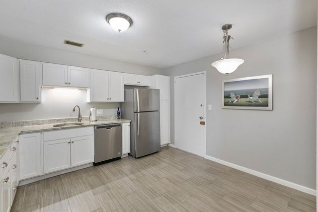 1008 Paraside Road 2E, Swampscott, MA 02176