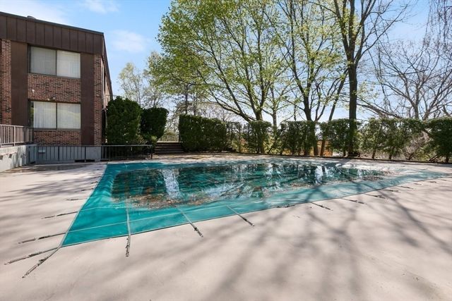 1008 Paraside Road 2E, Swampscott, MA 02176