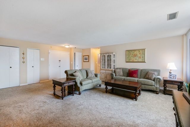 1008 Paraside Road 2E, Swampscott, MA 02176