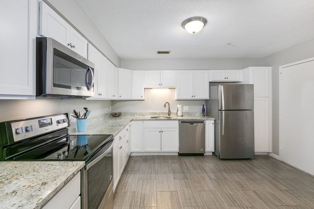 1008 Paraside Road 2E, Swampscott, MA 02176