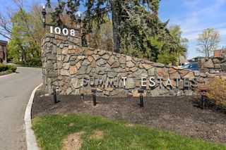 1008 Paraside Road 2 EAST, Swampscott, MA 02176