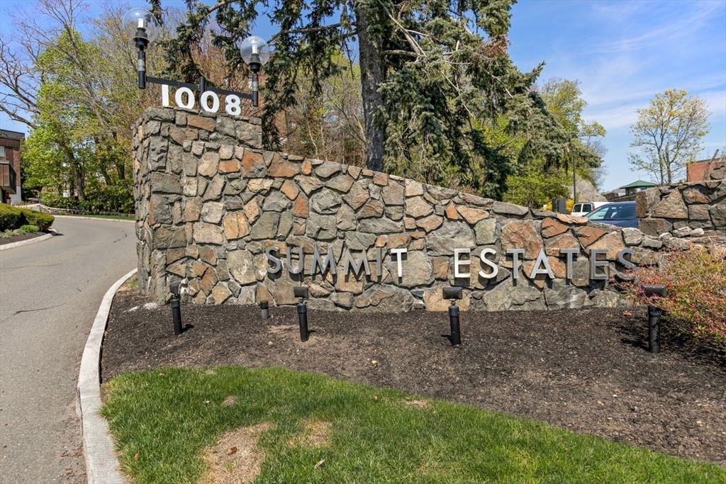 1008 Paraside Road 2E, Swampscott, MA 02176