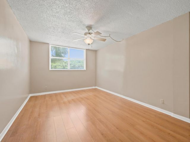 500 Executive Center Drive 2m, West Palm Beach, FL 33401