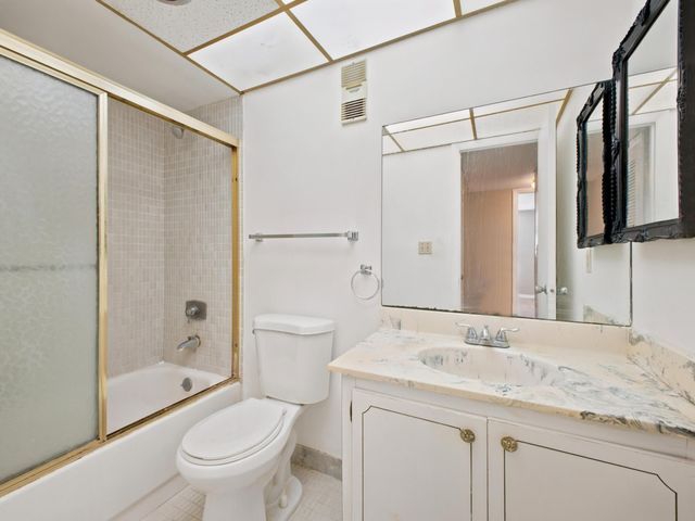 500 Executive Center Drive 2m, West Palm Beach, FL 33401
