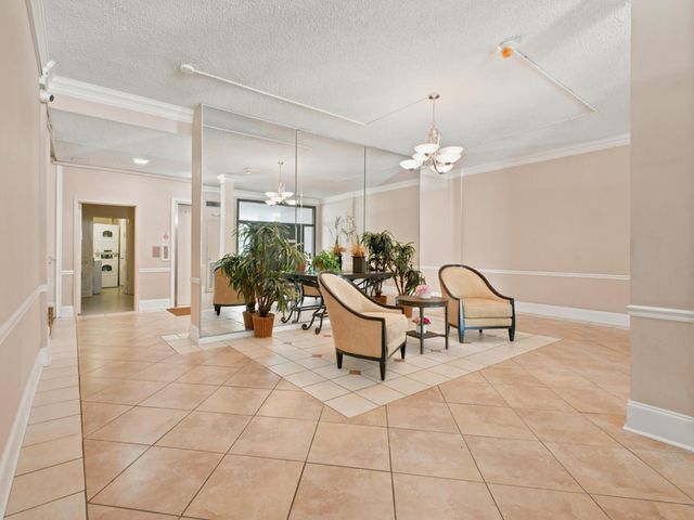 500 Executive Center Drive 2m, West Palm Beach, FL 33401