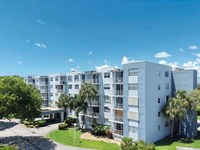 500 Executive Center Drive 2m, West Palm Beach, FL 33401