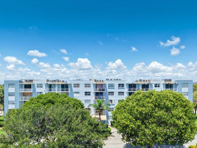 500 Executive Center Drive 2m, West Palm Beach, FL 33401