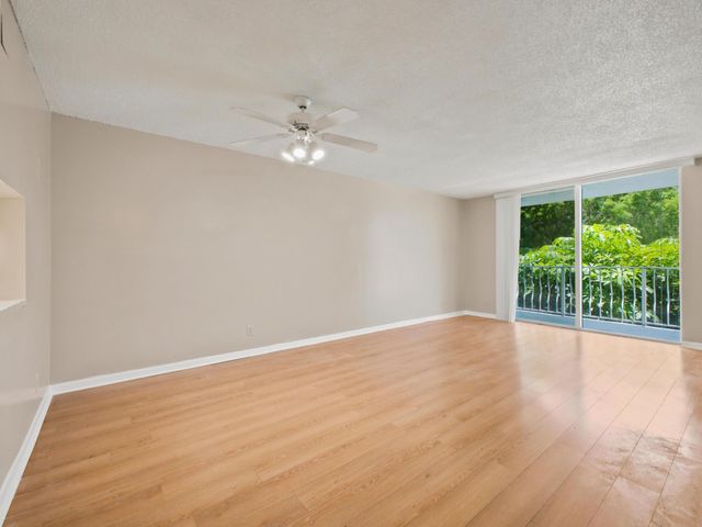 500 Executive Center Drive 2m, West Palm Beach, FL 33401