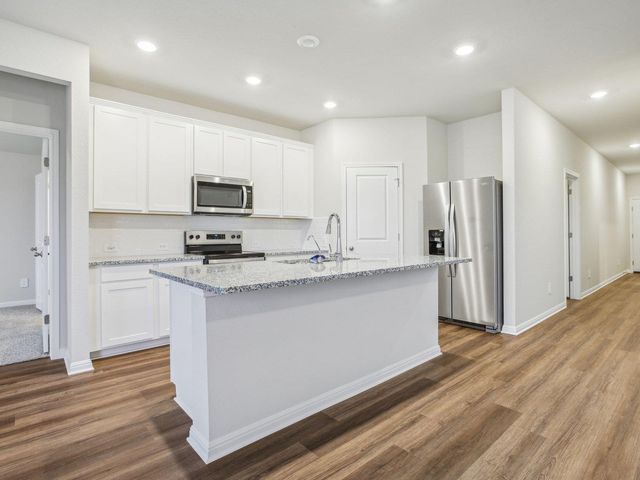 104 Honey Bee RD, Jarrell, TX 76537