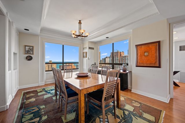 1410 N State Parkway 27B, Chicago, IL 60610