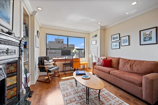 1410 N State Parkway 27B, Chicago, IL 60610