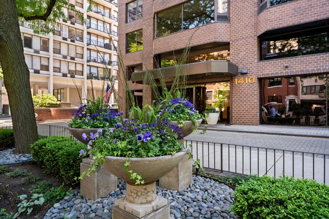 1410 N State Parkway 27B, Chicago, IL 60610