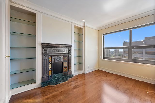 1410 N State Parkway 27B, Chicago, IL 60610
