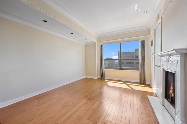 1410 N State Parkway 27B, Chicago, IL 60610