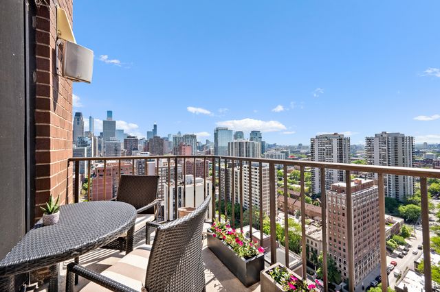 1410 N State Parkway 27B, Chicago, IL 60610