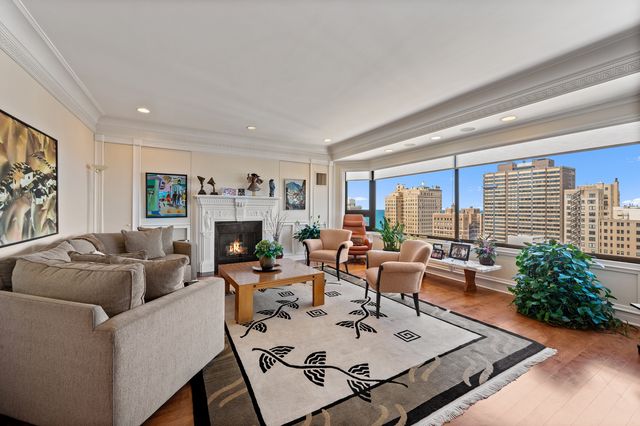 1410 N State Parkway 27B, Chicago, IL 60610
